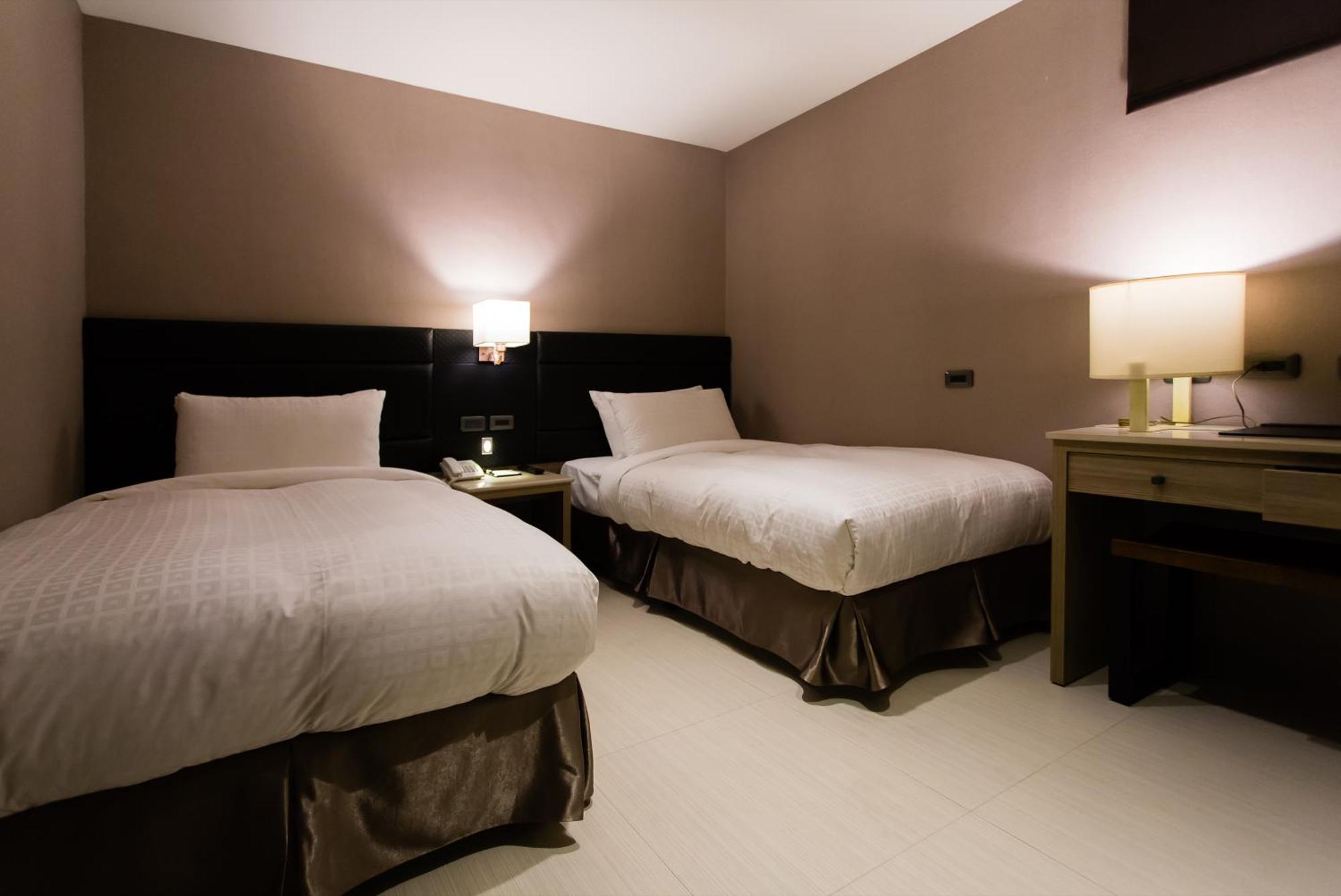 Fanlu Chiayi Oriental Pearl International Hotel מראה חיצוני תמונה